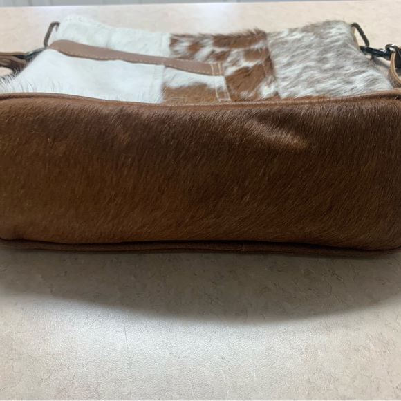Myra Bag, Genuine Cowhide bag. - Picture 7 of 16